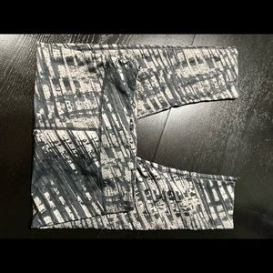 Under armor compression heat gear leggings